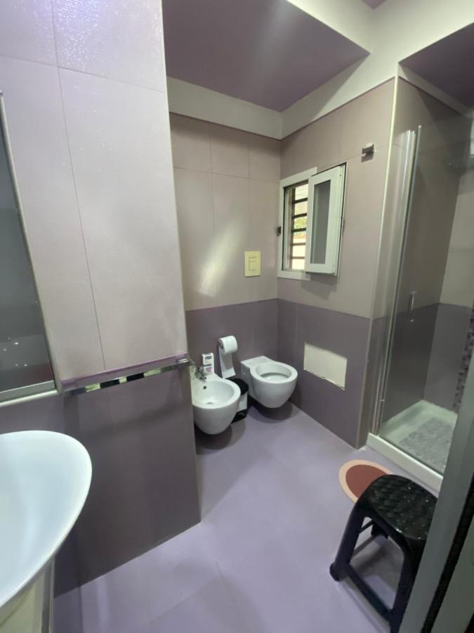 Napoli Centro Casa Con Due Camere E Cucina ภายนอก รูปภาพ
