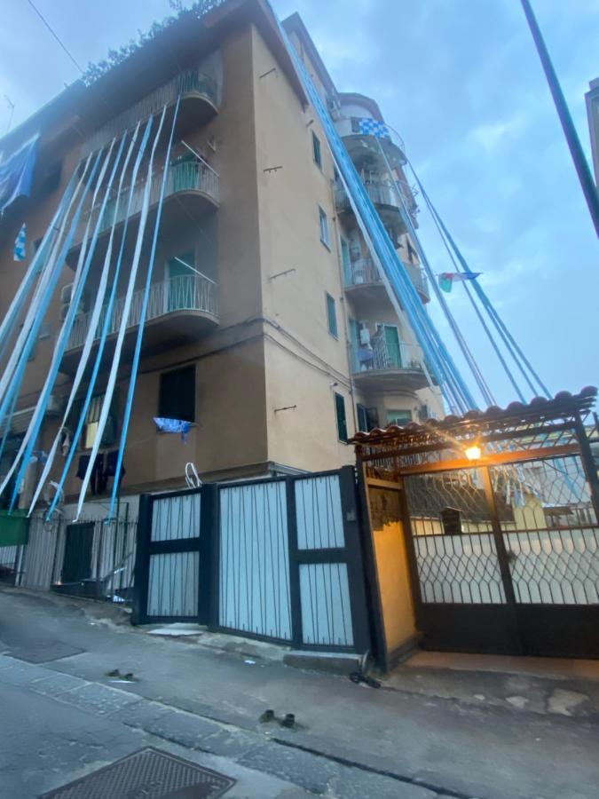 Napoli Centro Casa Con Due Camere E Cucina ภายนอก รูปภาพ