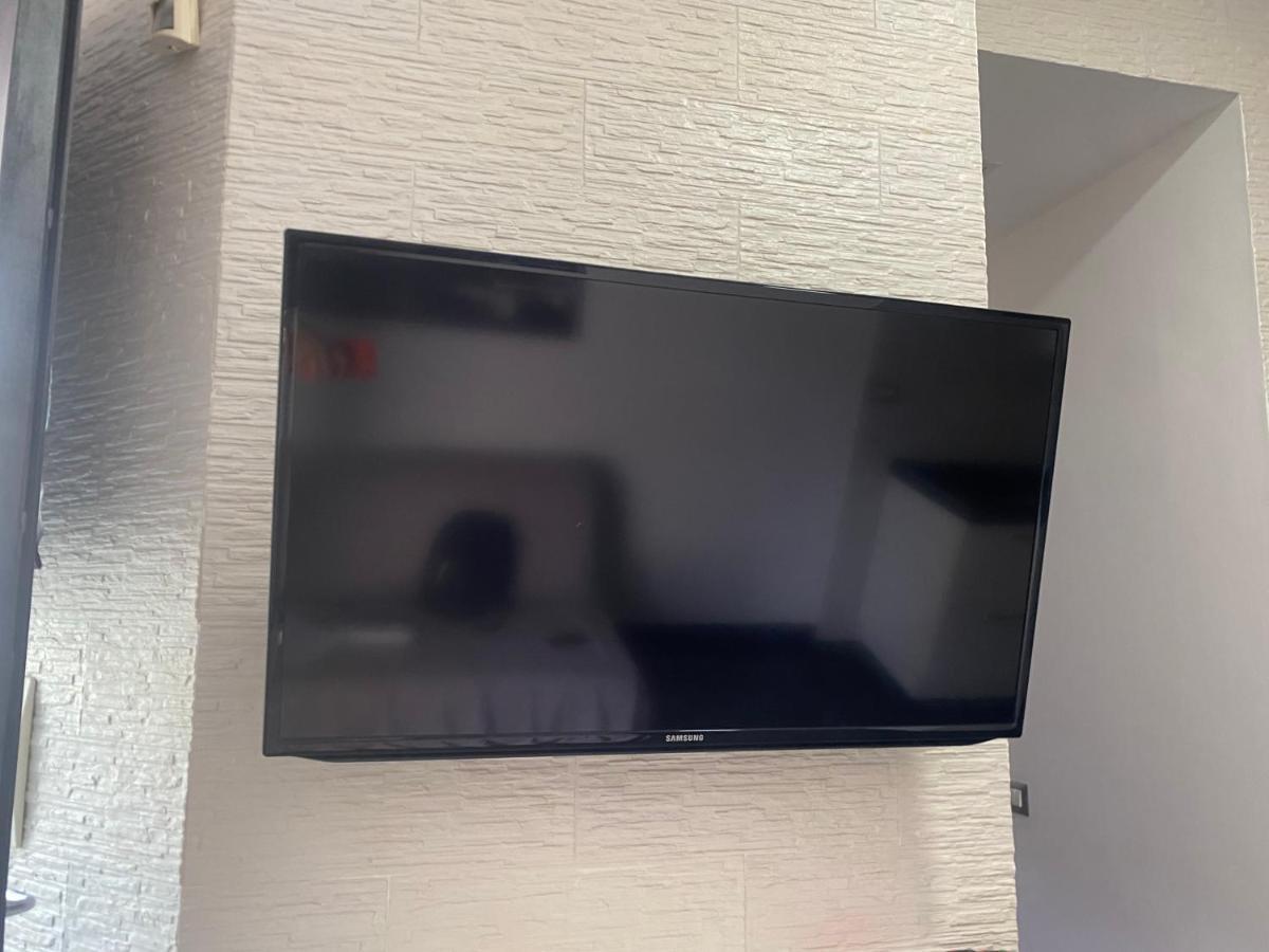 Napoli Centro Casa Con Due Camere E Cucina ภายนอก รูปภาพ